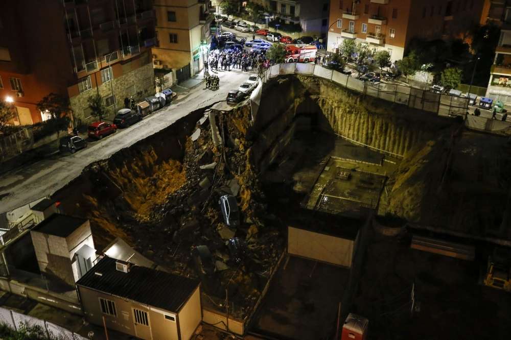 Huge Sinkhole Just Opened up in Rome